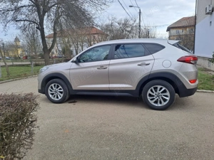Vand Hyundai Tucson 1.6 benzina  an fabricatie  09.2018, impecabila  - imagine 5