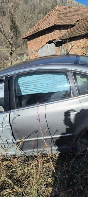 Dezmembrez Volkswagen Passat B5.5,1,9 TDI 131 cp - imagine 4