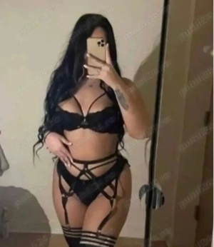 Lorena bruneta sexi azi am ajuns 