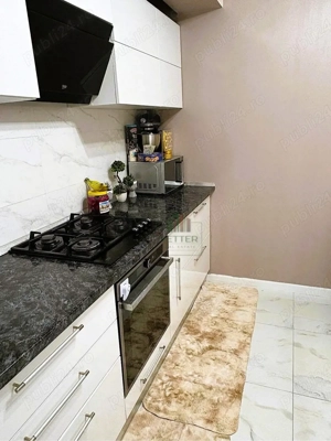 Vand apartament 2 cam si terasa inchisa plus parcare  - imagine 2