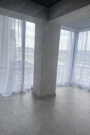Vand apartament 2 cam si terasa inchisa plus parcare  - imagine 5