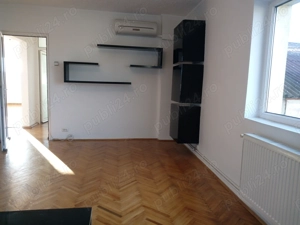 PROPRIETAR vind apartament . Va rog fara AGENTII ! - imagine 2
