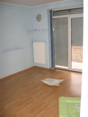 Vând Casă la curte - imagine 4