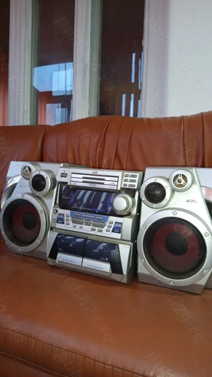 Combină muzicală JVC