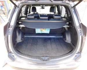 Vand sau schimb Toyota RAV4 hybrid 2017 4x4 garantie baterie piele + alcantara + faruri led - imagine 6