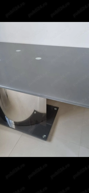 Masa din sticlă Xxxlutz și 4 scaune