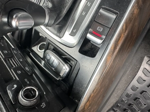 Vând Audi Q5 automat Quatto euro 5 alcantara  - imagine 5