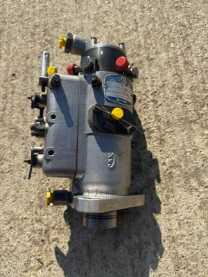 Vând pompă de injecție pentru tractor - imagine 4