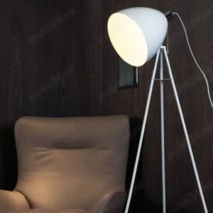 220 lei -Lampă de podea vintage Dundee, 