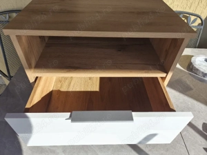 noptiera de vânzare 