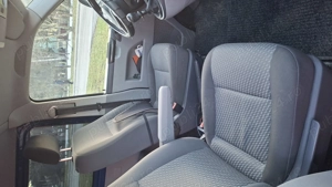 Vand vw T5 7+1 locuri 10500 euro neg. - imagine 10
