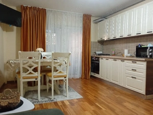 Proprietar inchiriez apartament 3 camere zona Dambovia