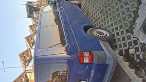 Vand vw T5 7+1 locuri 10500 euro neg. - imagine 3