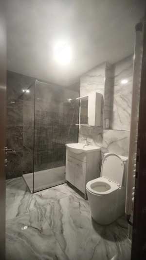 Zona Soarelui, Decomandat, Renovat, Amenajat - imagine 3