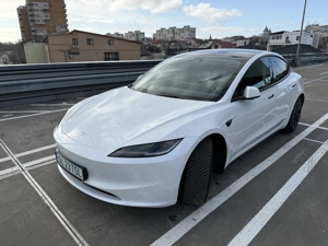 prim proprietar vând Tesla Model 3 SR, baterie 60kw , 300 CP , garantie 11 2027 , 430km range  - imagine 3