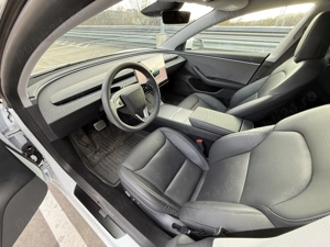 prim proprietar vând Tesla Model 3 SR, baterie 60kw , 300 CP , garantie 11 2027 , 430km range  - imagine 10