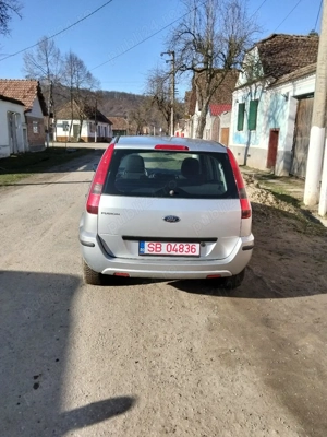 Ford Fusion  - imagine 6