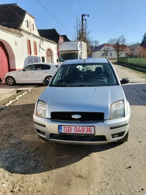 Ford Fusion  - imagine 5