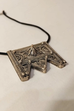 Amuletă talisman din metal Tuareg: Pandantiv etnic de tip filigran berber - imagine 3