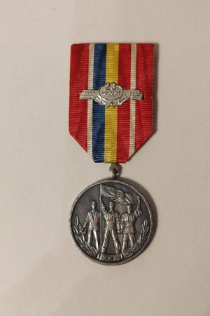 Medalie RSR 23 August (1944-1974) - Militaria   Epoca de Aur Colecție