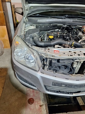 vând far Opel Astra H  - imagine 4