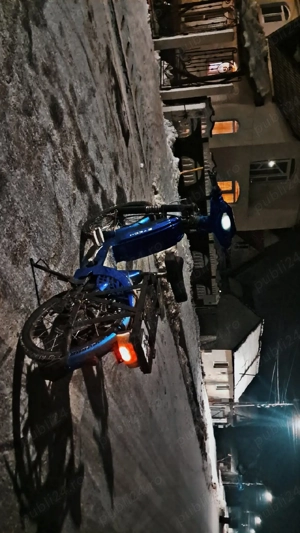 vâd sau schimb o bicicleta eletrica 45km nu tine bateria mult în carcata preț mic  - imagine 8