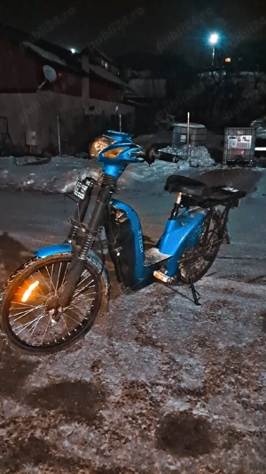 vâd sau schimb o bicicleta eletrica 45km nu tine bateria mult în carcata preț mic  - imagine 6