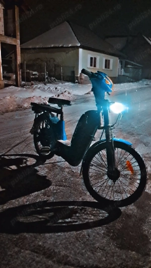 vâd sau schimb o bicicleta eletrica 45km nu tine bateria mult în carcata preț mic  - imagine 2