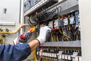 Electrician autorizat ANRE execut lucrari de reparatie inlocuire