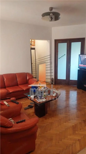 Apartament 3 camere, etajul 3 S+P+3+Pod,imobil cu lift,  zona Dacia