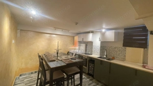 Piata Muncii, vila  moderna, 380 mp,  11 camere - imagine 6