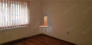 Piata Muncii stradal parter de vila 3 camere 60mp, pretabil birou - imagine 4