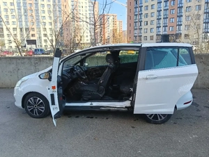 Ford B Max 1.6 Diesel - imagine 8