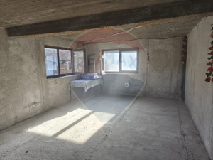 Casă / Vilă cu 5 camere de vânzare în zona Poiana Tapului - imagine 11