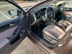 Volkswagen Jetta - imagine 3
