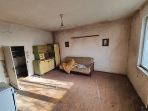 Casa traditionala si 2000 mp teren - imagine 5