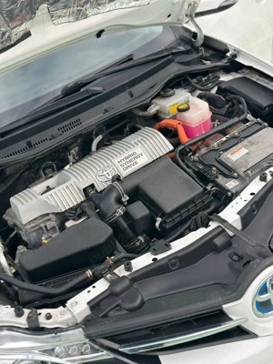 Toyota Auris Touring Sports Break 2013   Panoramic   Bi Xenon Adaptiv   Încălzire Scaune   Pilot Aut - imagine 4