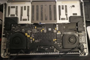 Piese Componente Laptop Dezmembrare MacBook Pro 15 A1398 RETINA 2880x1800 Cod Placa de baza procesor