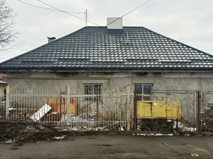 piatra neamt,vand 2 case in oglinda,gen duplex,de renovat ,se vand impreuna sau separat