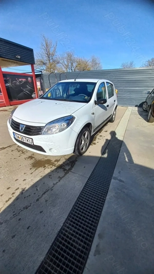 Dacia SANDERO 1.2 16V an 2009 - imagine 5