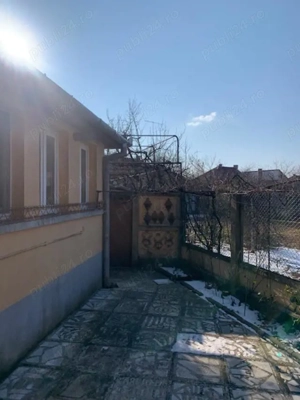 Vand casa si teren , str.Independentei , zona linistita - imagine 5