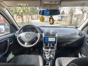 Vând Dacia Duster 4x4 - imagine 8