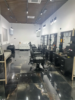   Barber Duck Retail Park Pitesti angajeaza frizeri cu experienta minim un an!!!