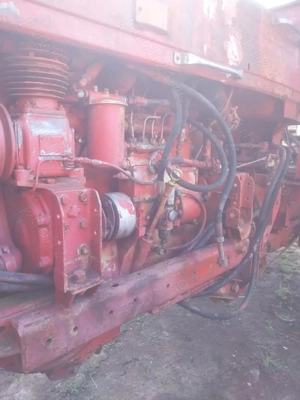 Vând  Dezmembrez  Tractor Universal 650 cu motor de IFA în 4 cilindri cu ambreiaj defect - imagine 10