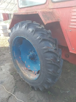 Vând  Dezmembrez  Tractor Universal 650 cu motor de IFA în 4 cilindri cu ambreiaj defect - imagine 6