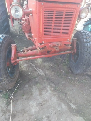 Vând  Dezmembrez  Tractor Universal 650 cu motor de IFA în 4 cilindri cu ambreiaj defect - imagine 7