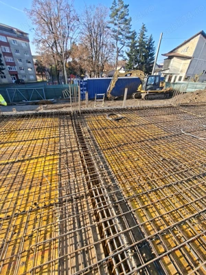 Echipa de baieti cautam de munca in domeniul construcțiilor  - imagine 4
