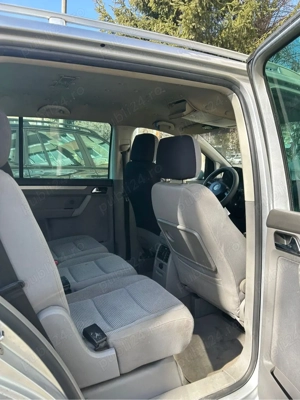 Volkswagen Touran automat - imagine 9