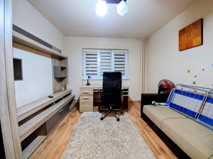 De inchiriat apartament cu 3 camere decomandat zona Girocului  - imagine 2