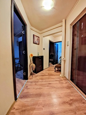 De inchiriat apartament cu 3 camere decomandat zona Girocului  - imagine 8